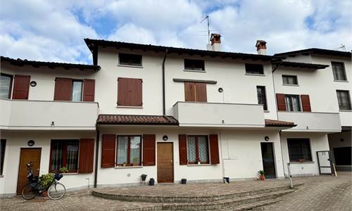 APPARTAMENTO 3 LOCALI + SERVIZI CON AMPIA MANSARDA